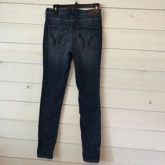 Dark wash Hollister jeans - Picture 3 of 3